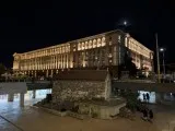 Low-light samples, main camera (1x) - 24mm, f/1.5, ISO 500, 1/25s (5712x4284px) - Apple iPhone 18 Pro review