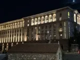 Low-light samples, main camera (2x) - 48mm, f/1.5, ISO 400, 1/25s (4032x3024px) - Apple iPhone 18 Pro review