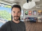 Selfie samples, main camera (1x) - 24mm, f/1.6, ISO 620, 1/100s (4096x3072px) - Motorola Razr Fold review