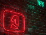 Low-light samples, telephoto camera (3.5x) - 85mm, f/2.8, ISO 6400, 1/10s (4096x3072px) - Oppo Reno16 review