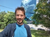 Selfie samples, 0.6x (native) - 18mm, f/2.0, ISO 50, 1/750s (4096x3072px) - Oppo Reno16 review