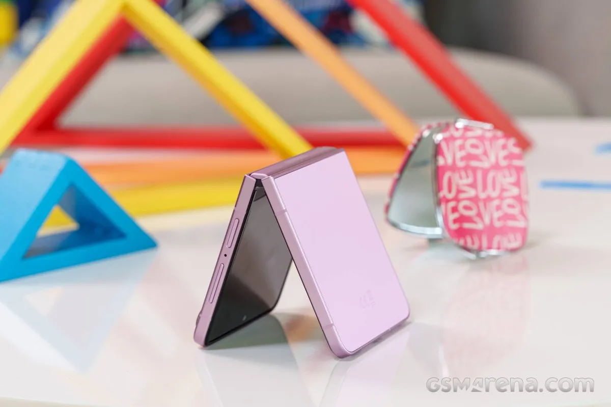 Samsung Galaxy Z Flip8 Test