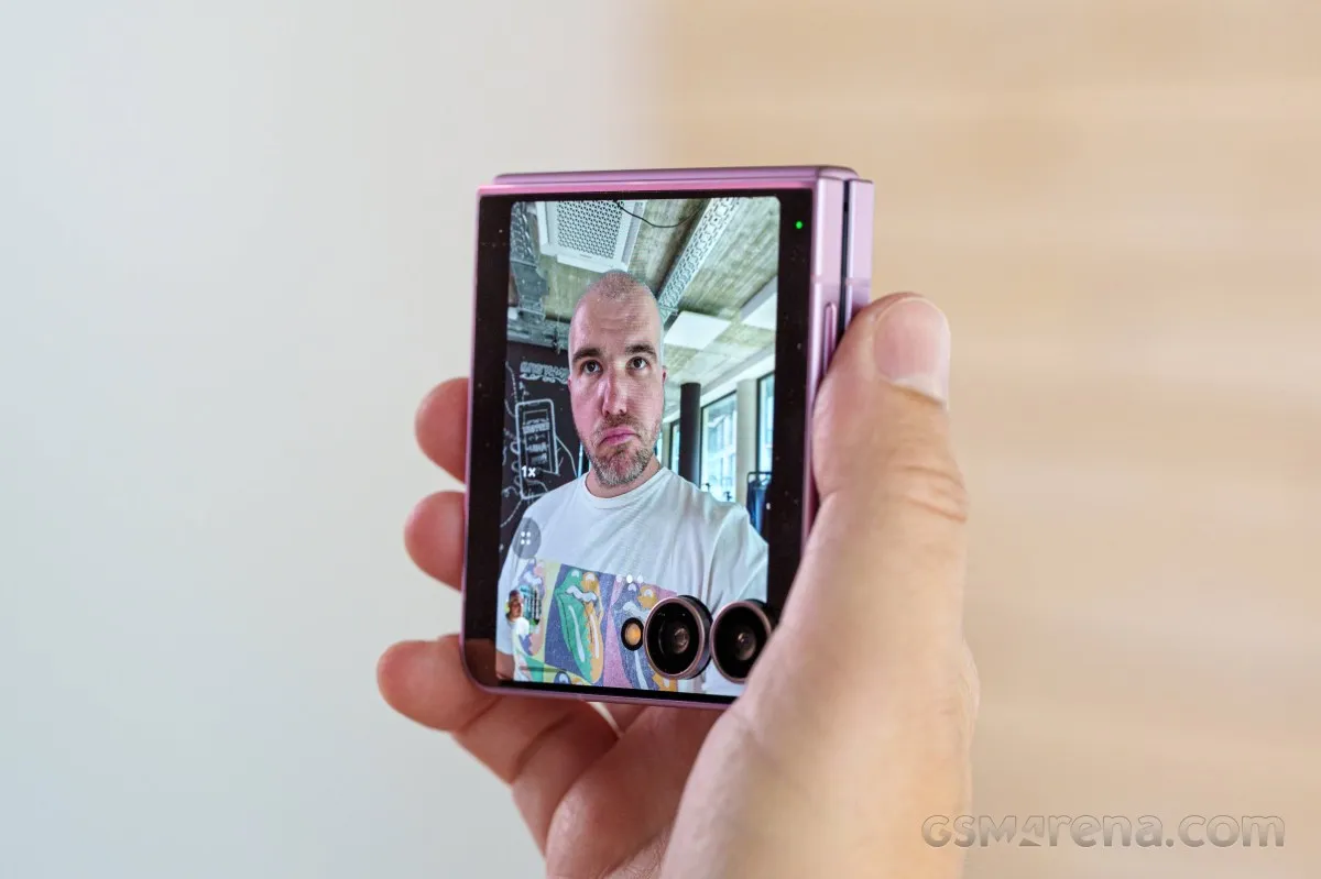 Samsung Galaxy Z Flip8 Test